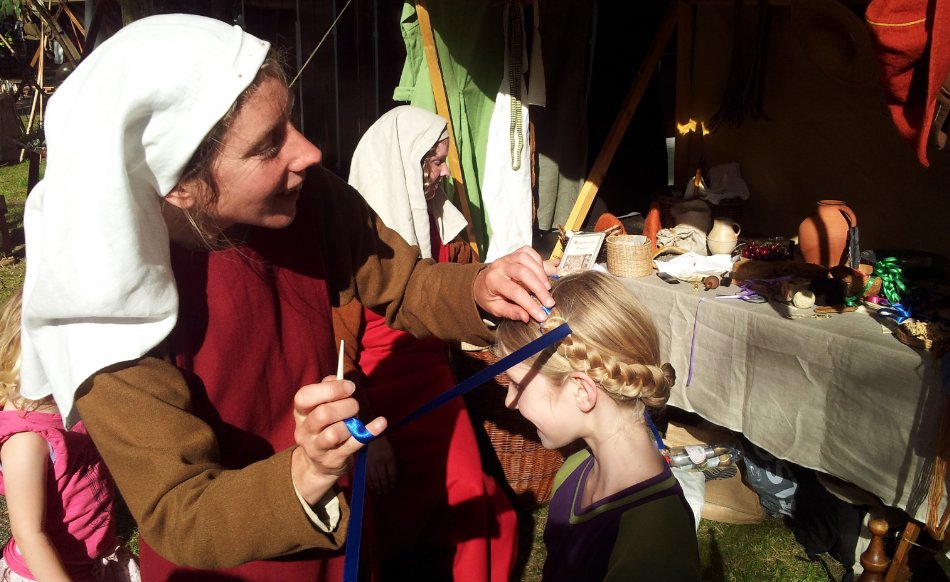 medieval hairdressing