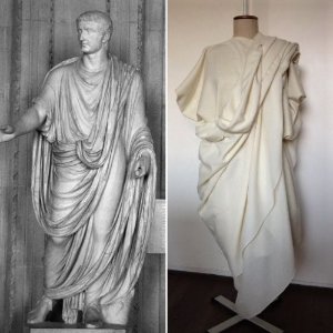 Romeinse tunica met toga kostuum
